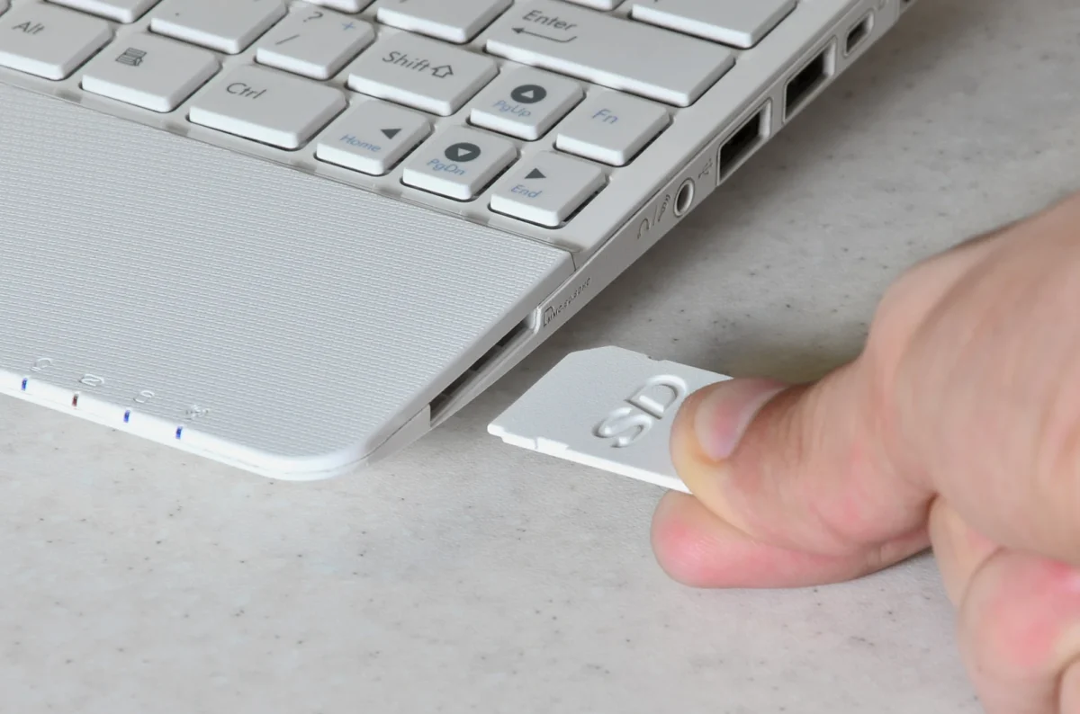 an image of importing usb to laptop